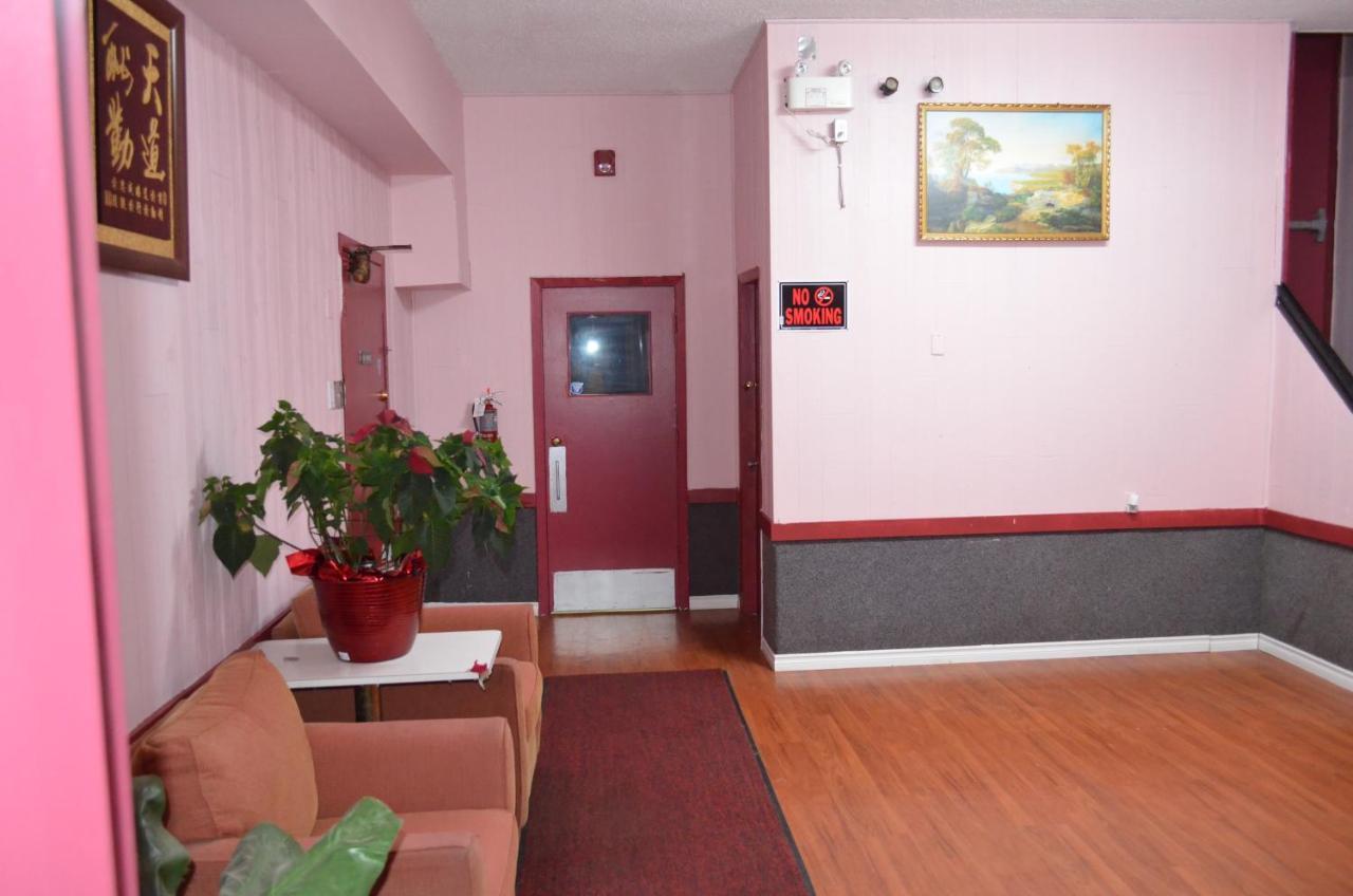 Two Hills Inn Екстер'єр фото