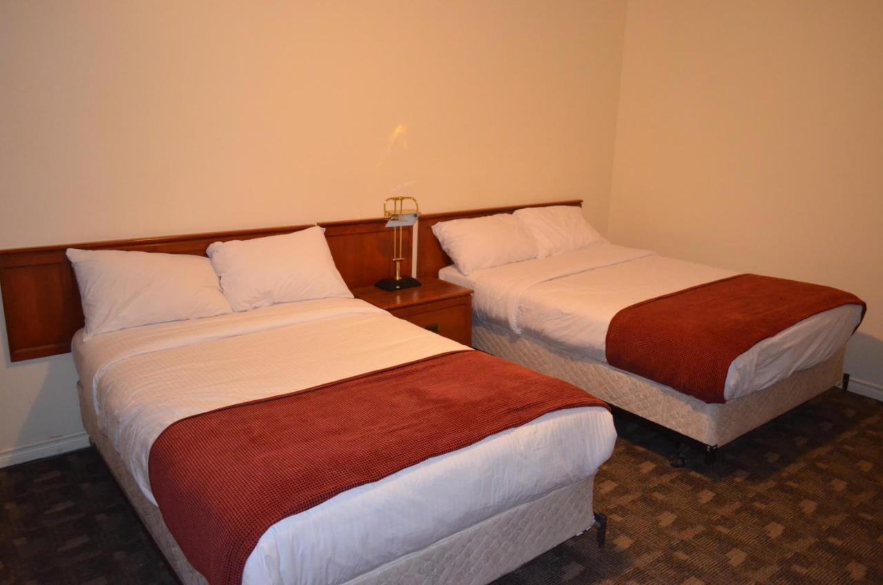 Two Hills Inn Екстер'єр фото